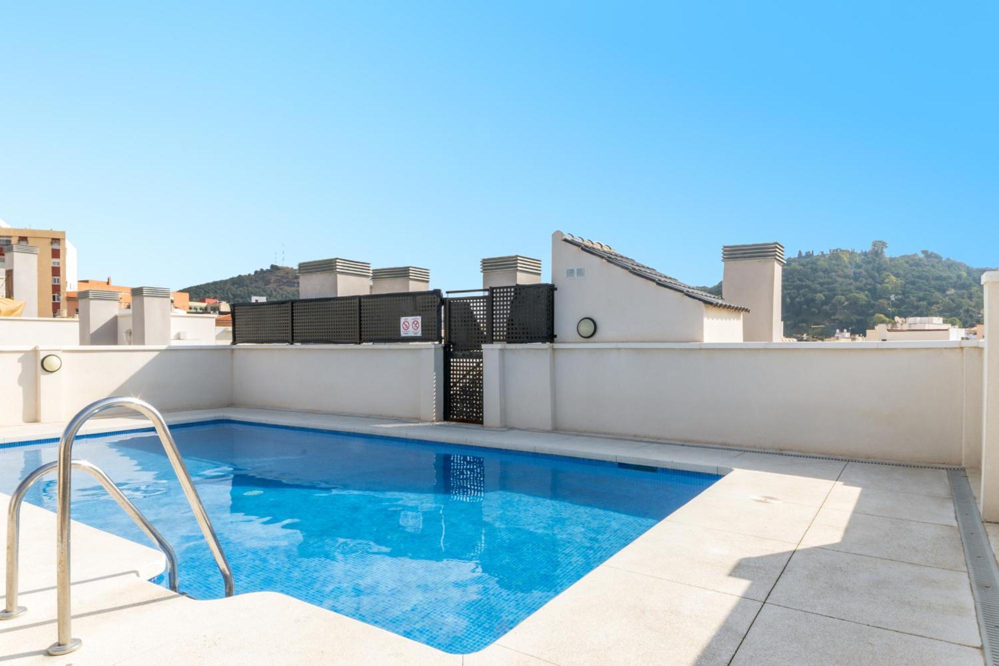 -Malagasunapts-City Centre Terrace Pool Parking מראה חיצוני תמונה
