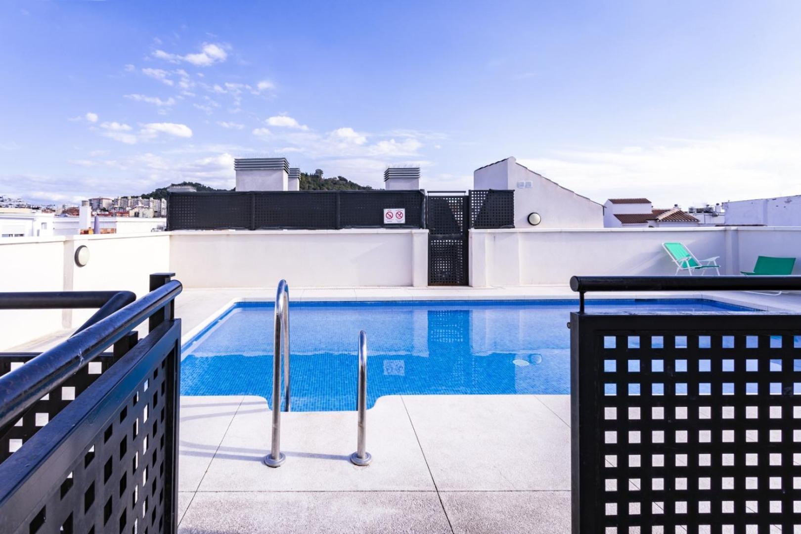 -Malagasunapts-City Centre Terrace Pool Parking מראה חיצוני תמונה